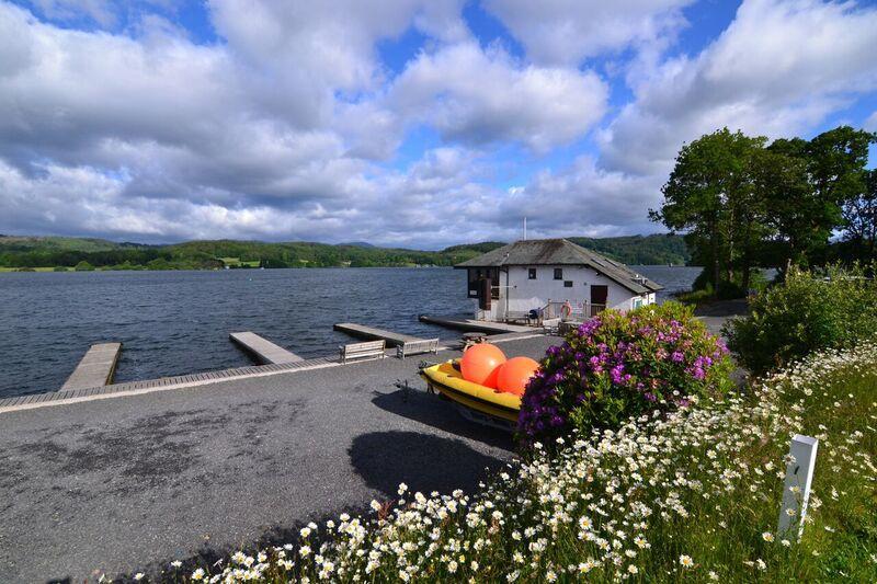 Windermere Motor Boat Racing Club Guest House โบว์เนส ออน วินเดอเมียร์ ภายนอก รูปภาพ