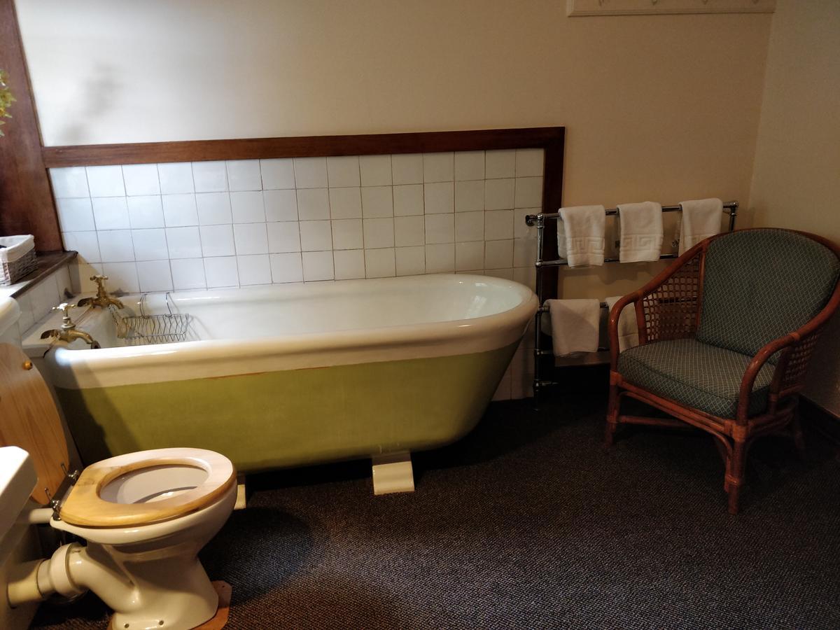 Windermere Motor Boat Racing Club Guest House โบว์เนส ออน วินเดอเมียร์ ภายนอก รูปภาพ