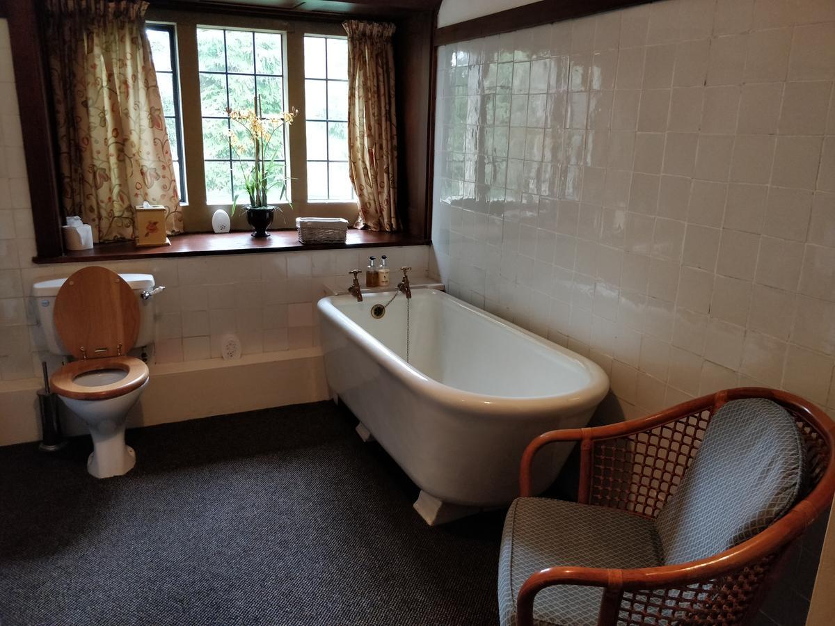 Windermere Motor Boat Racing Club Guest House โบว์เนส ออน วินเดอเมียร์ ภายนอก รูปภาพ